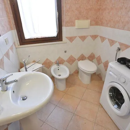 Daire Izzhome Crispi Pula