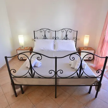 Izzhome Crispi شقة
