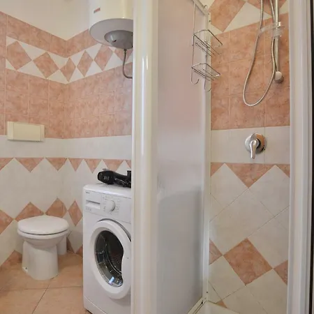 Apartment Izzhome Crispi Pula