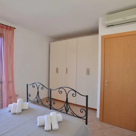 Izzhome Crispi شقة