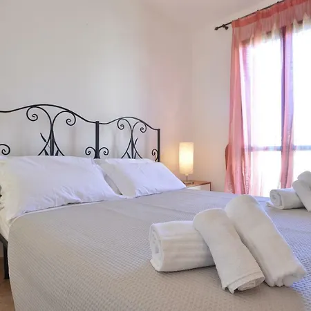 Izzhome Crispi شقة